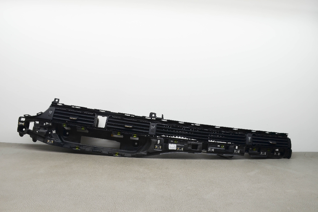 Audi A5 Sportback (F5A/F5F) Liftback 2.0 TFSI 16V (CYRB) DASHBOARD VENT 2017 8W1820902E/8W0971659B 8W1820902E|AUDI Audi A5 Sportback (F5A/F5F) Liftback 2.0 TFSI 16V (CYRB) DASHBOARD VENT 2017 8W1820902E/8W0971659B 8W1820902E|AUDI