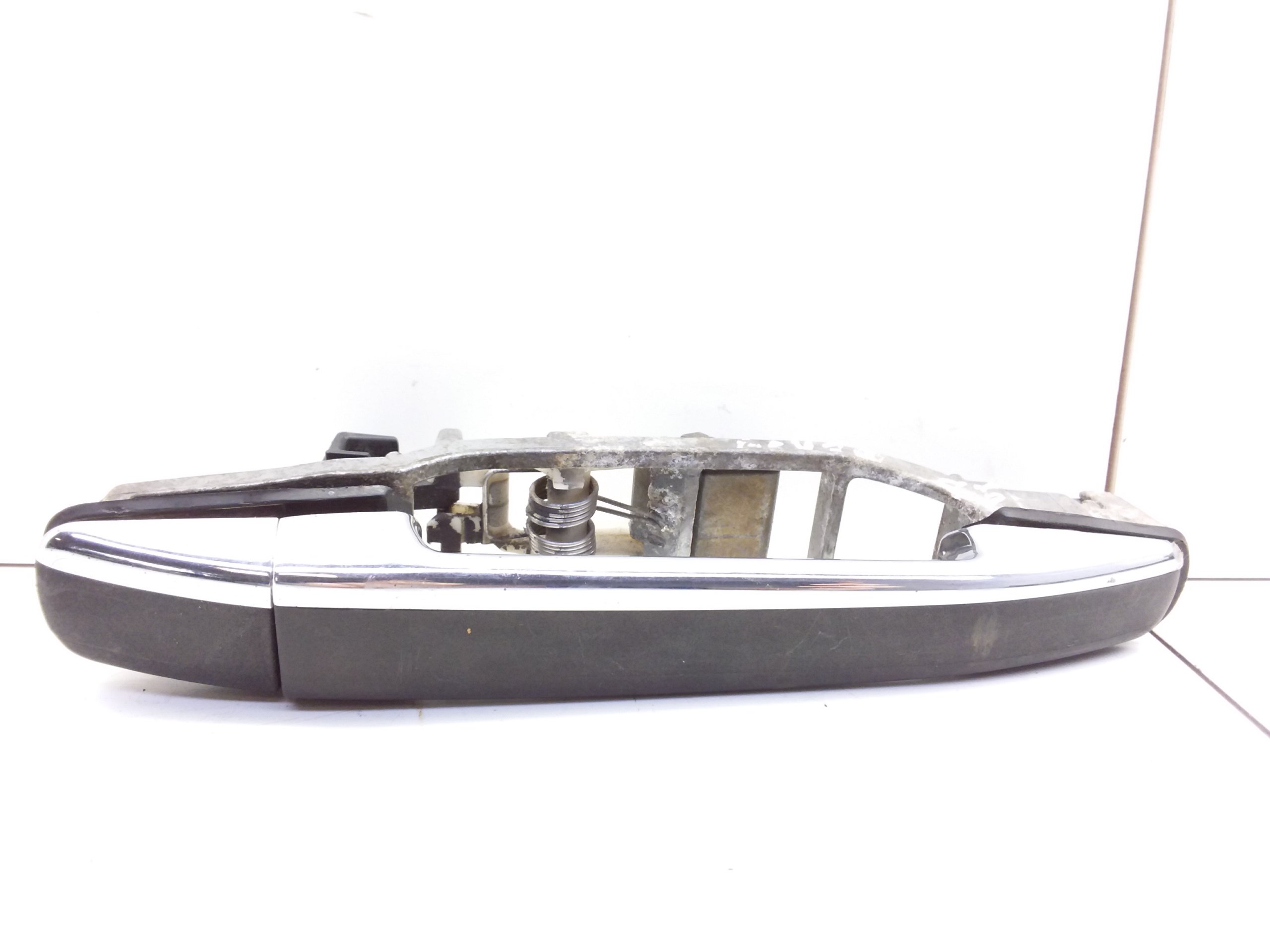 Mercedes-Benz E (W210) Sedan 3.0 E-300D 24V (OM606.912) DOOR HANDLE RIGHT REAR 1996 Mercedes-Benz E (W210) Sedan 3.0 E-300D 24V (OM606.912) DOOR HANDLE RIGHT REAR 1996