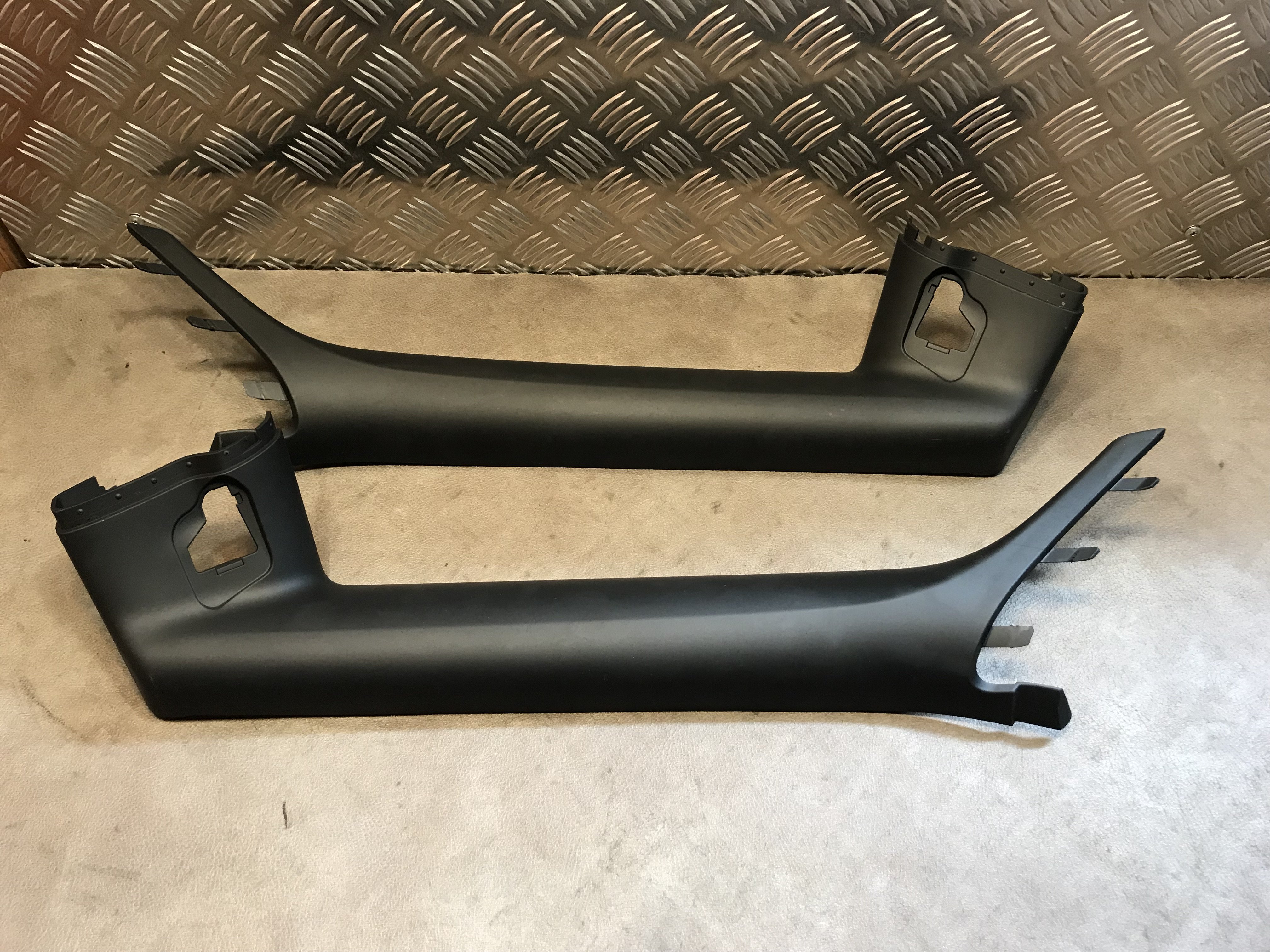 BMW Z4 sDrive (E89) Cabrio 30i 3.0 24V (N52-B30A) A STIJL BEKLEDING RECHTS  20 9128410 |9128410|BMW||